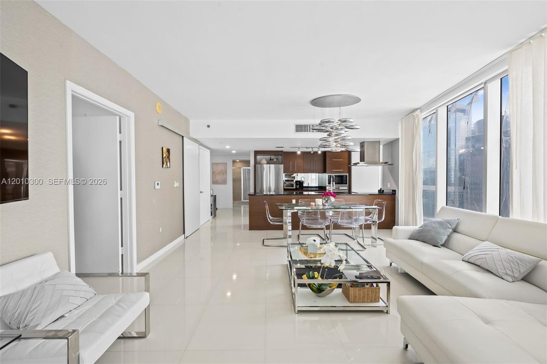Condo in Miami, Florida, United States 2 - 17812289