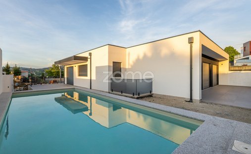 House in Mesao Frio, Braga, Portugal 1