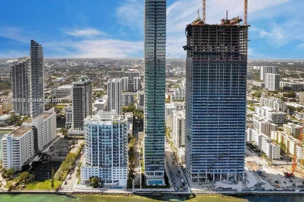 House in Miami, Florida, United States 3 - 17815418