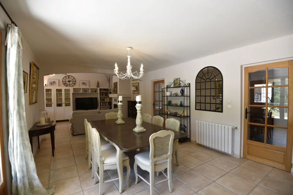 Villa in Saint-Paul-en-Forêt, Provence-Alpes-Côte d'Azur, France 5 - 17810676