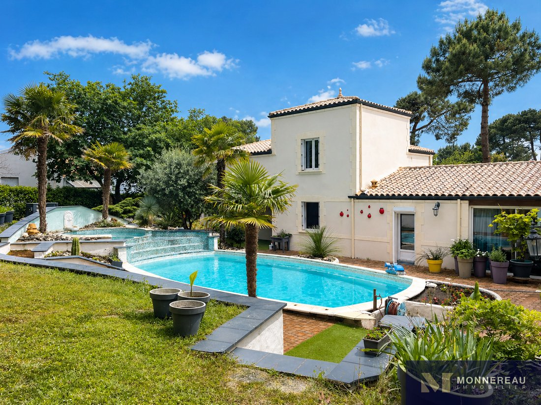 House in Les Mathes, Nouvelle-Aquitaine, France 1 - 17813039