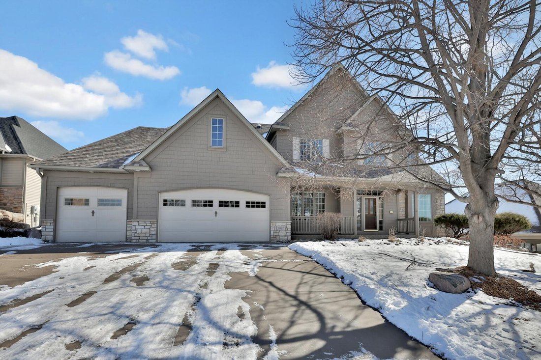 House in Little Canada, Minnesota, United States 2 - 17814905
