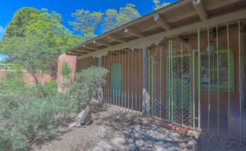 House in Los Ranchos de Albuquerque, New Mexico, United States 1