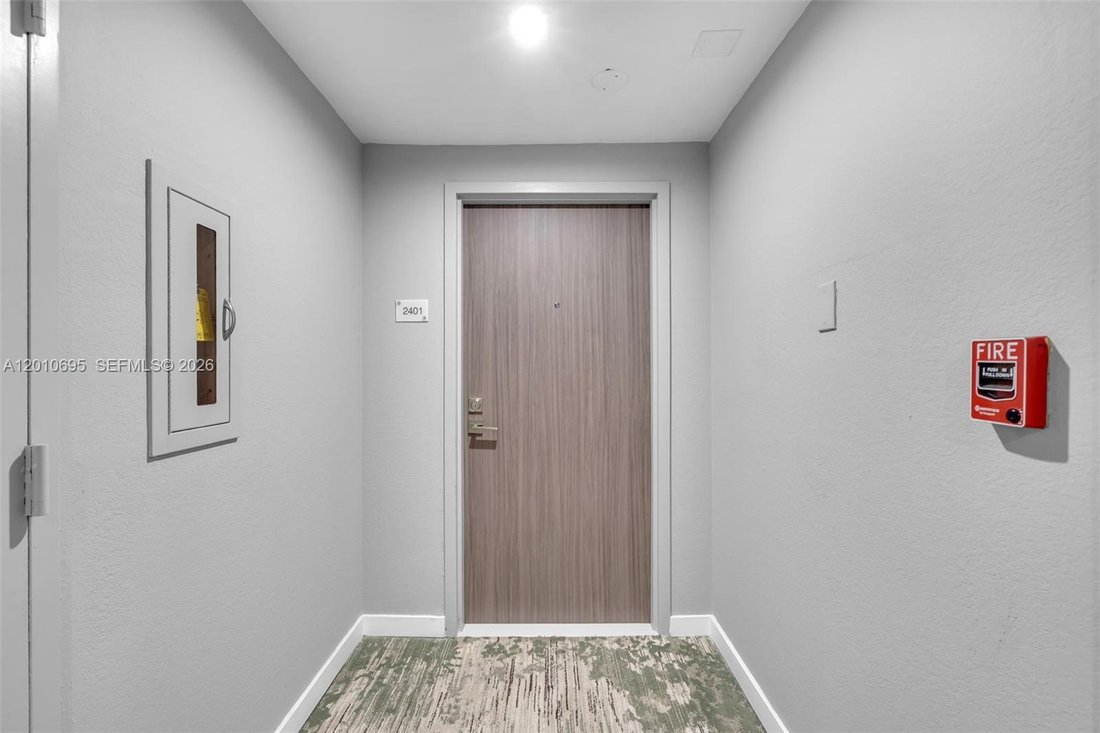 Condo in Miami Beach, Florida, United States 4 - 17812295