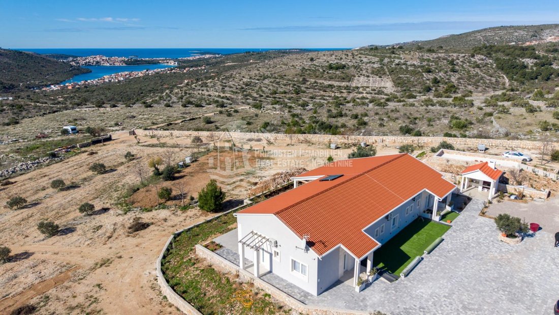 Villa in Rogoznica, Sibenik-Knin County, Croatia 2 - 17813583