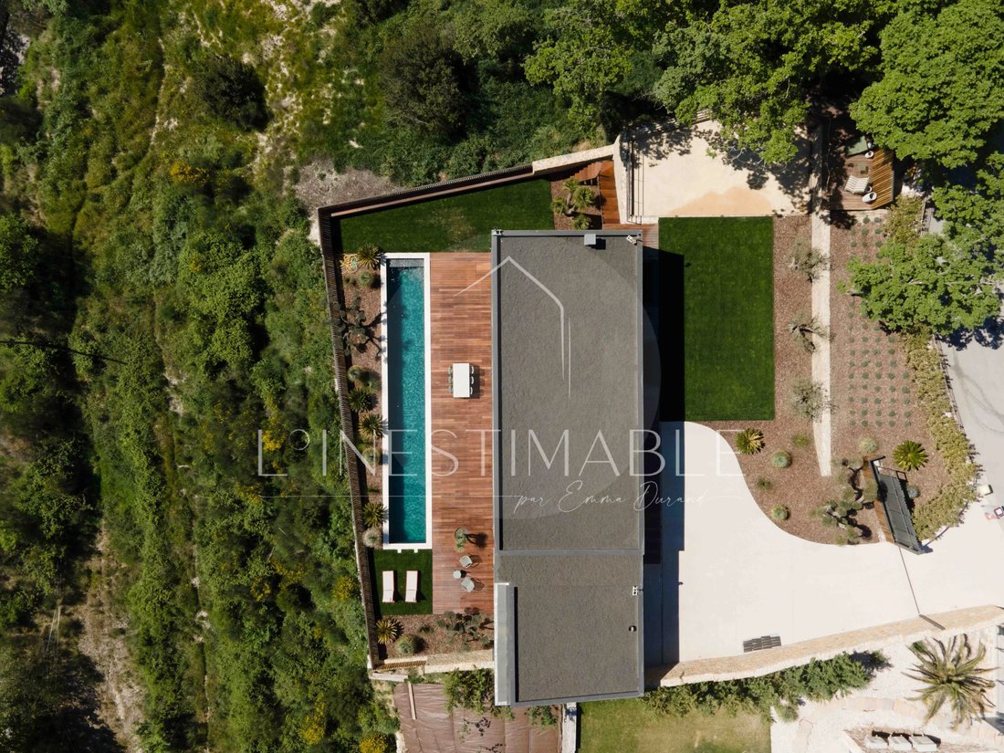 Estate in Granettes-Jauberte-Sainte Anne, Aix-en-Provence, France 2 - 17729243