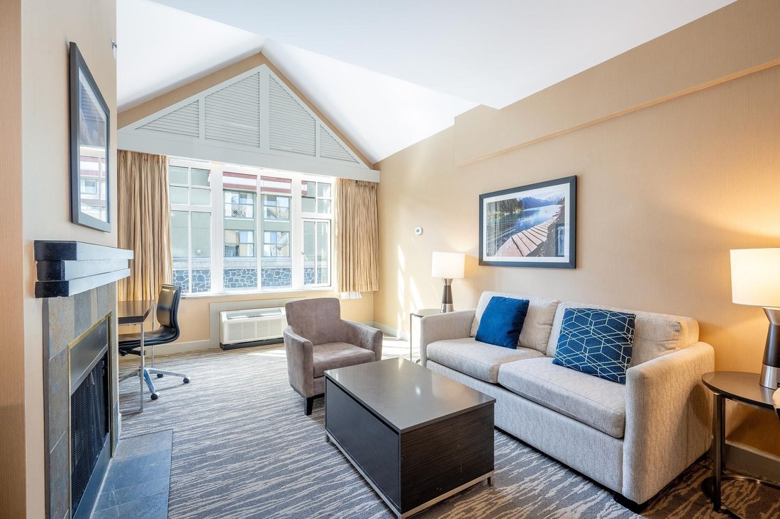 Condo in Whistler, British Columbia, Canada 3 - 17814350