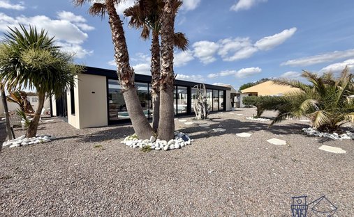 House in Gemozac, Nouvelle-Aquitaine, France 1