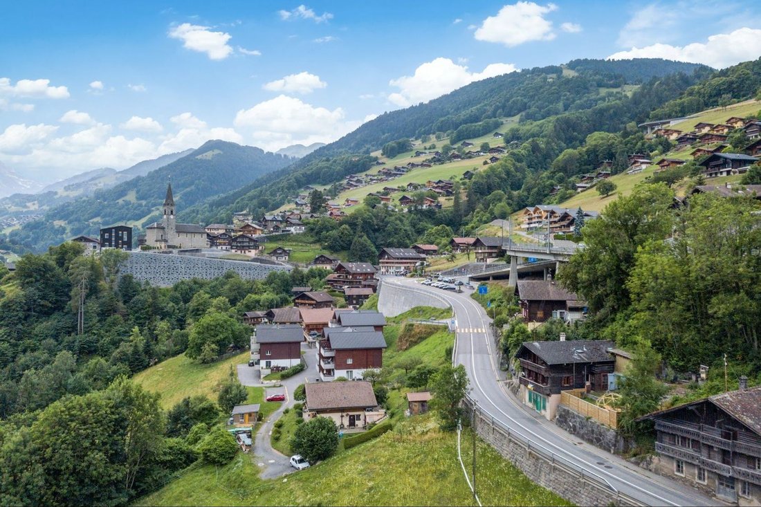 House in Troistorrents, Valais, Switzerland 3 - 12352889