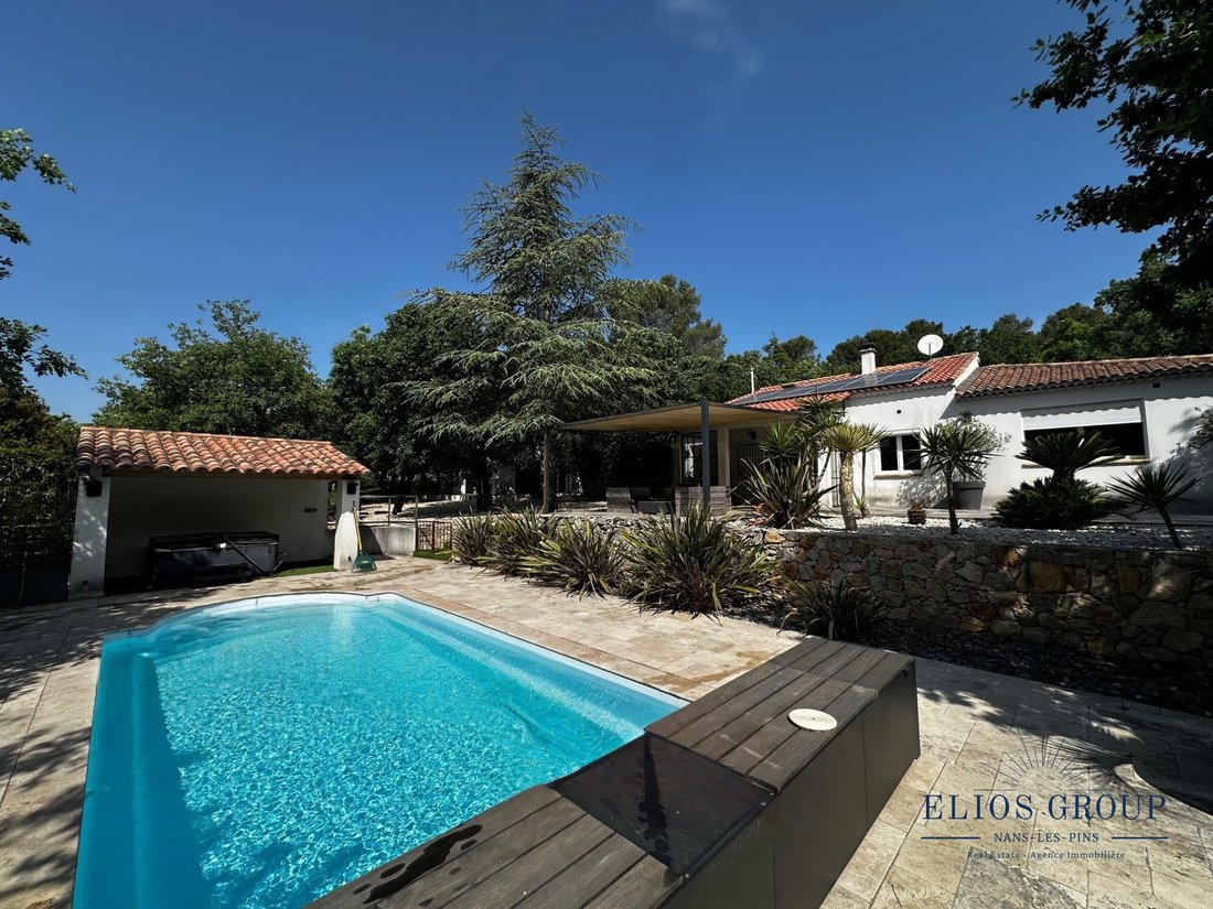 House in La Roquebrussanne, Provence-Alpes-Côte d'Azur, France 3 - 16295333
