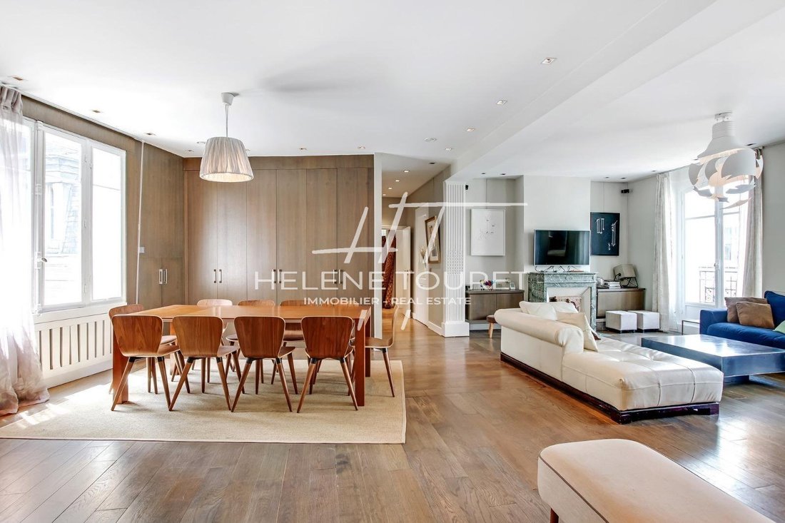 Apartment in Montorgueil-Saint Denis, Paris 2e Arrondissement, Paris 1 - 17813026