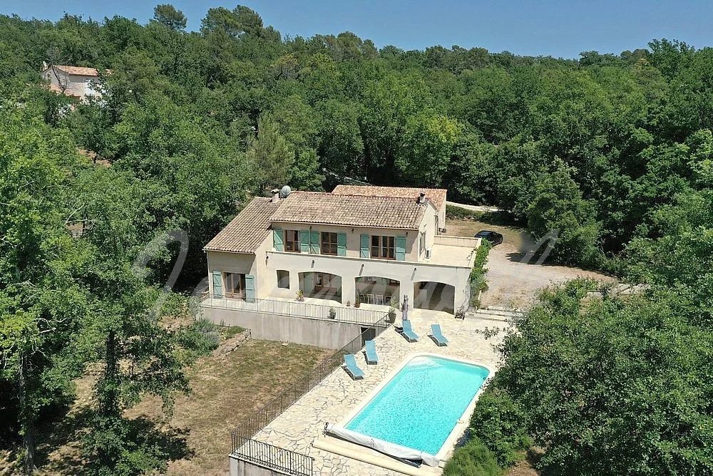 Villa in Saint-Paul-en-Forêt, Provence-Alpes-Côte d'Azur, France 1 - 17810676