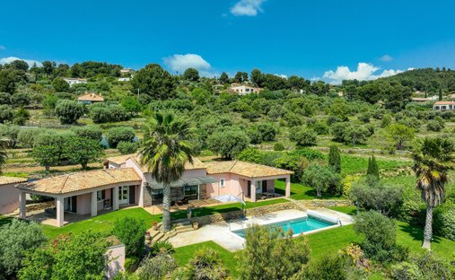 House in La Cadiere-d'Azur, Provence-Alpes-Côte d'Azur, France 1
