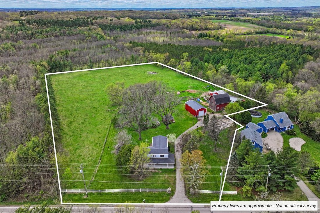 House in Spring Prairie, Wisconsin, United States 1 - 17812205