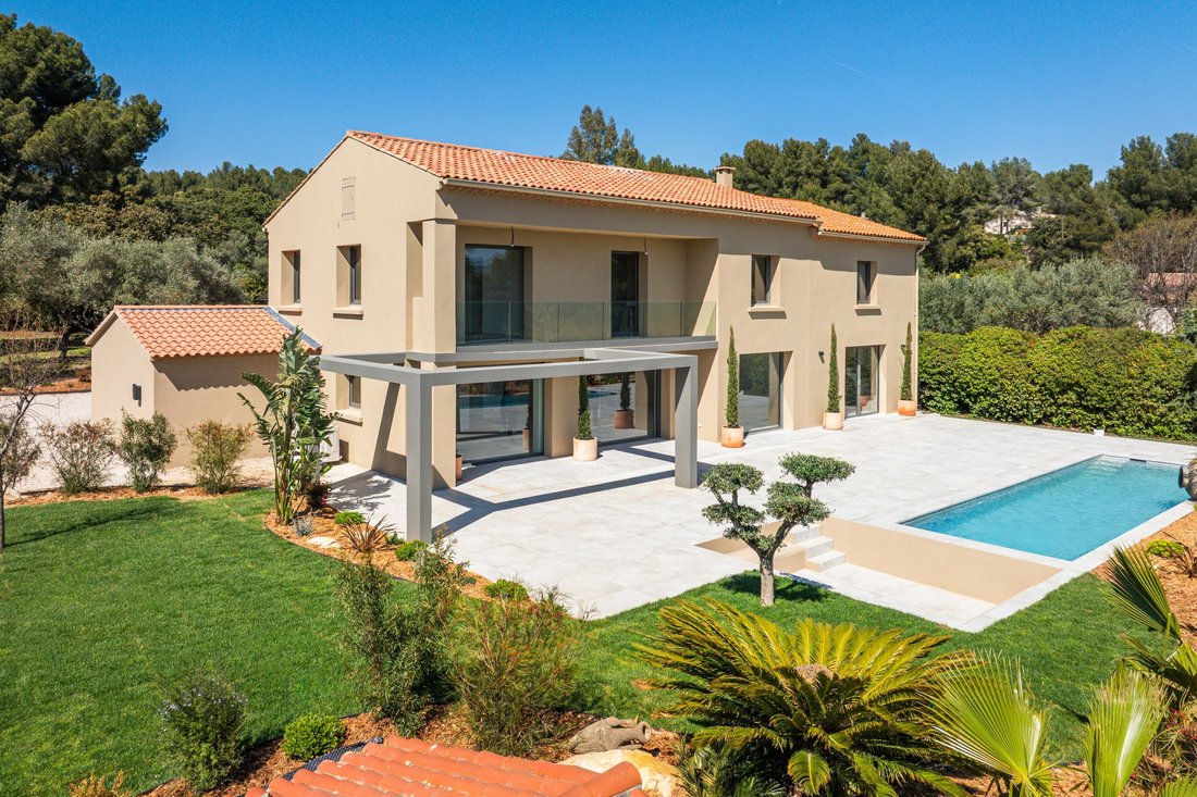 House in La Cadiere-d'Azur, Provence-Alpes-Côte d'Azur, France 1 - 17814513