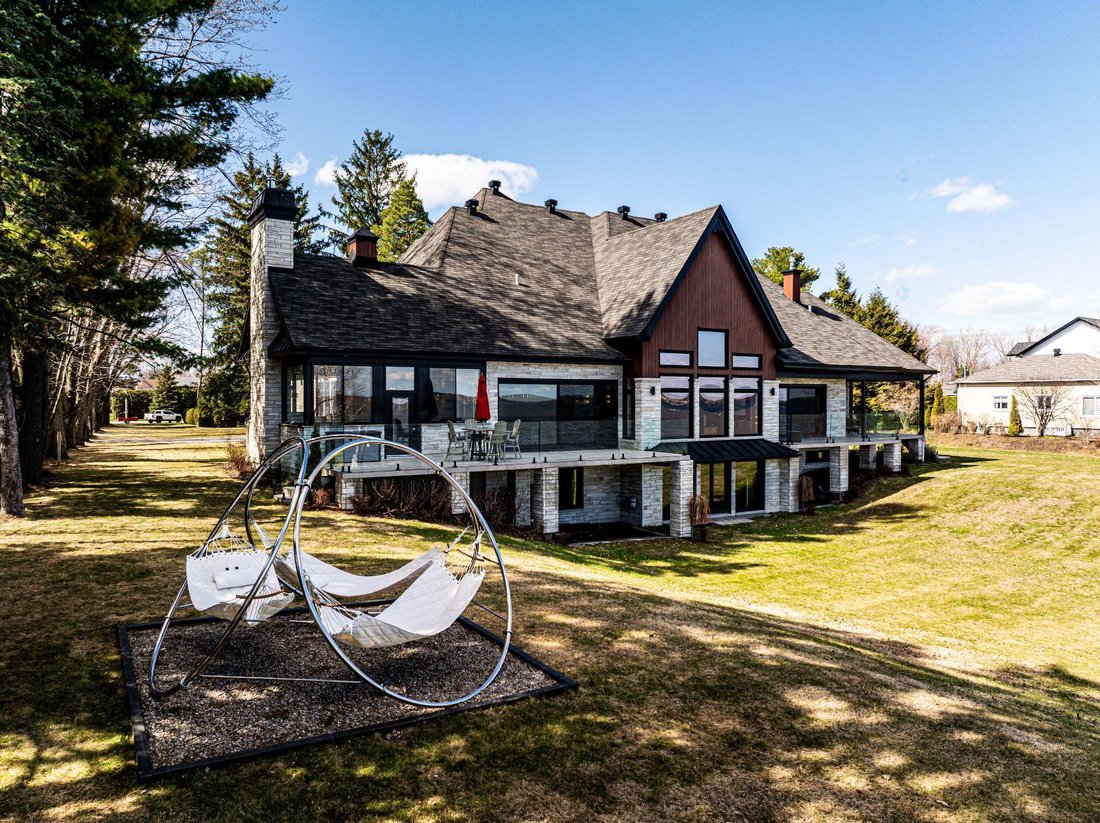 House in Lavaltrie, Quebec, Canada 3 - 17814367