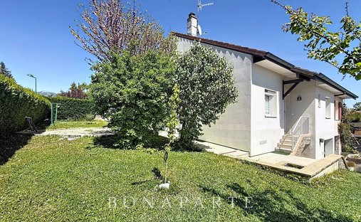 House in Échenevex, Auvergne-Rhône-Alpes, France 1
