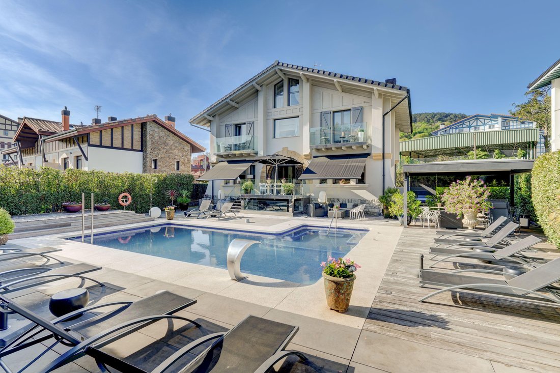 Villa in Ekialdea, Donostia-San Sebastian, Spain 1 - 17731124