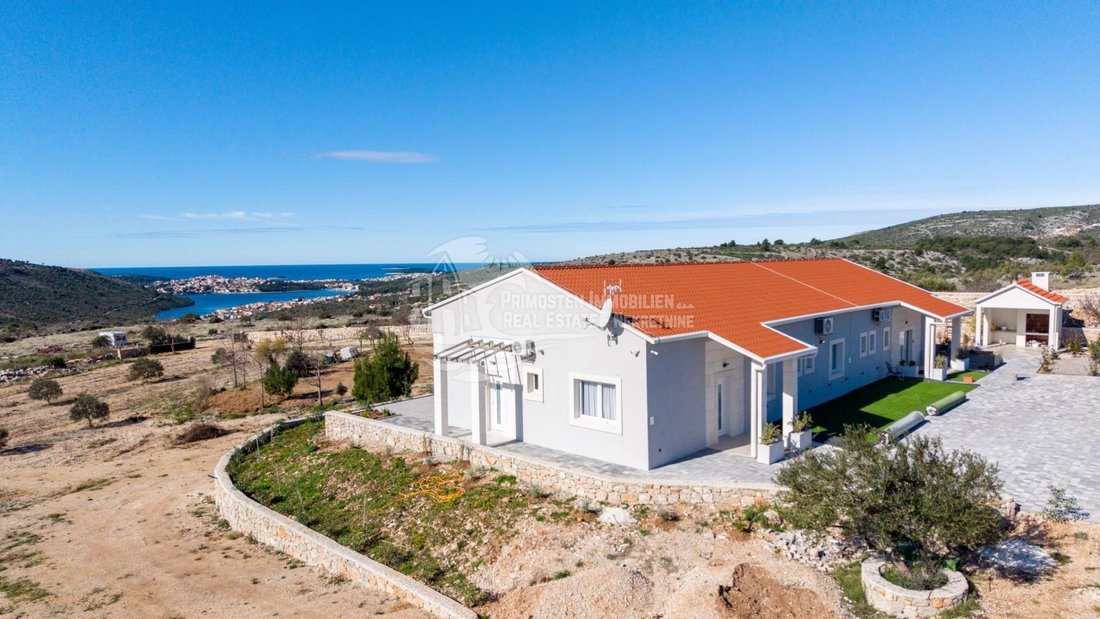 Villa in Rogoznica, Sibenik-Knin County, Croatia 1 - 17813583