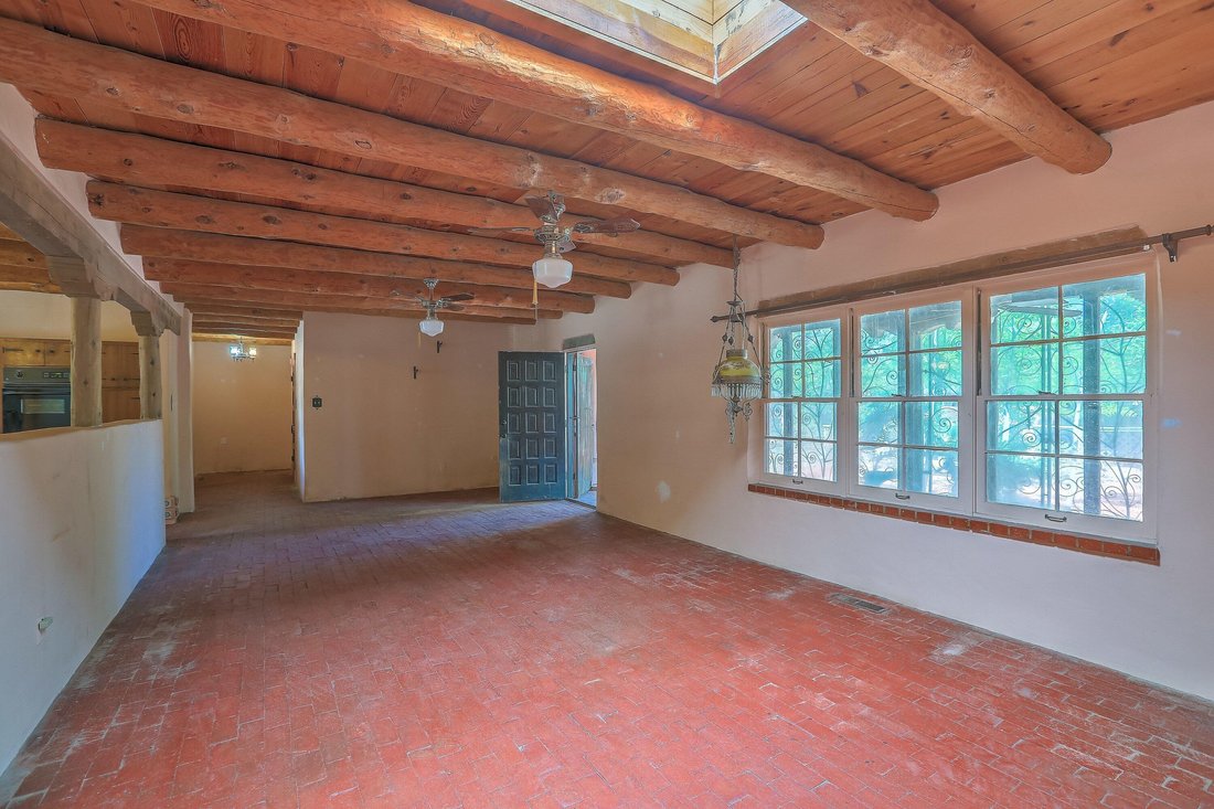 House in Los Ranchos de Albuquerque, New Mexico, United States 5 - 17811683