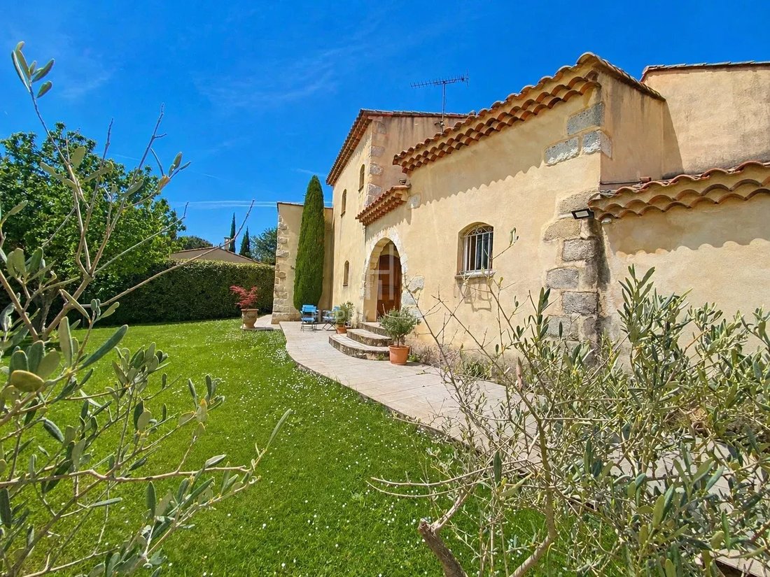 House in Fontvieille, Provence-Alpes-Côte d'Azur, France 2 - 17810615