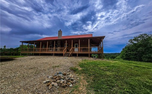 House in Versailles, Missouri, United States 1