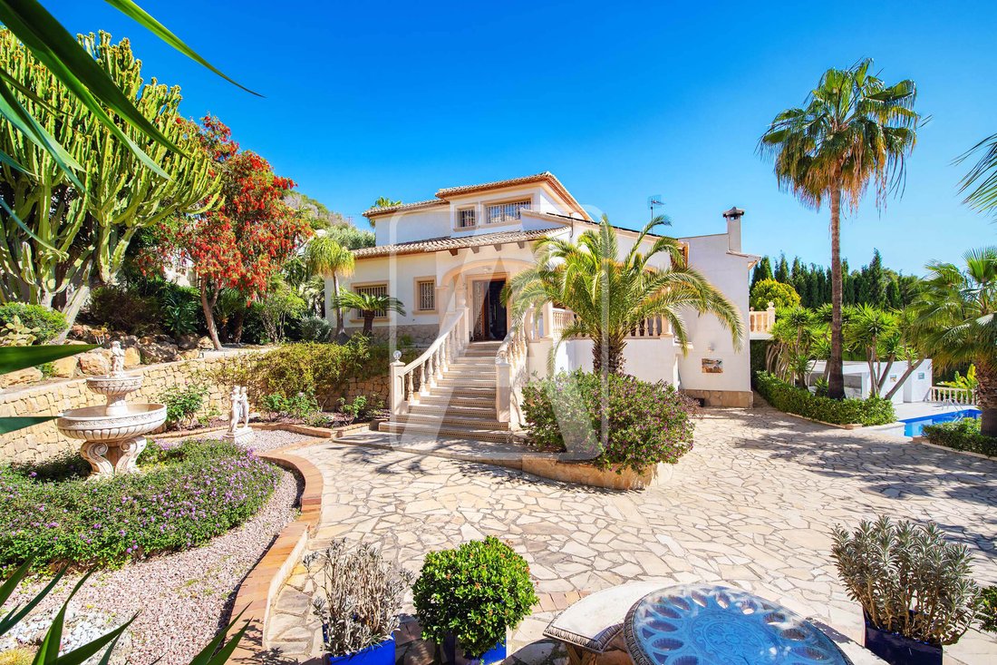 Villa in Calp / Calpe, Valencian Community, Spain 1 - 11953518