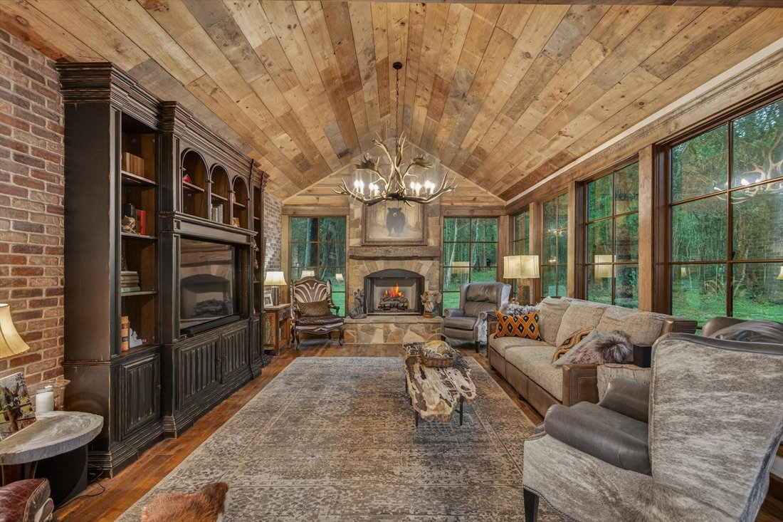 House in Dayton, Texas, United States 5 - 17813618