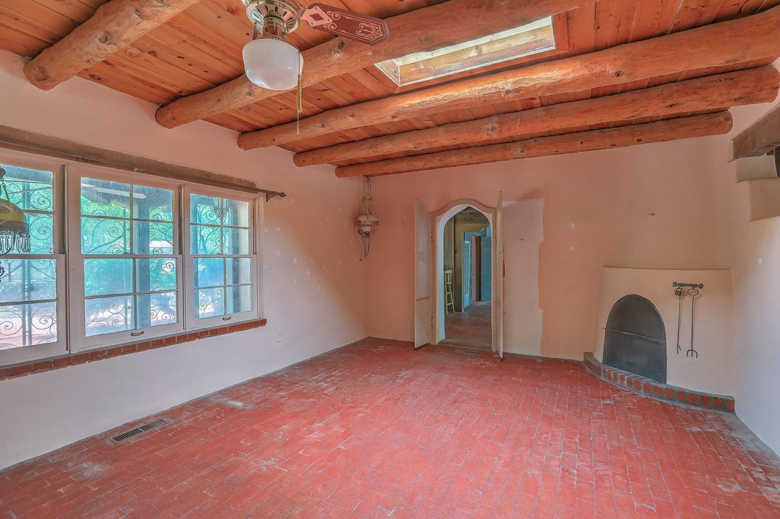 House in Los Ranchos de Albuquerque, New Mexico, United States 4 - 17811683