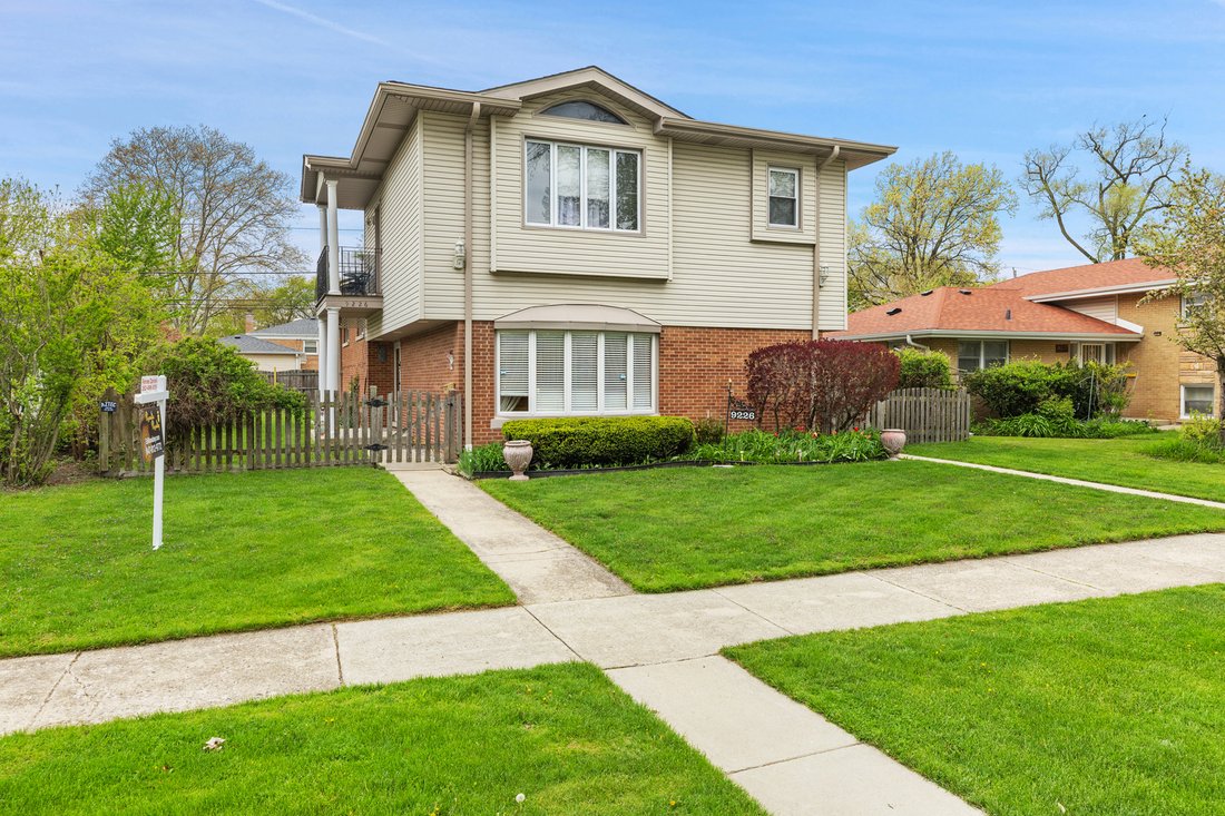House in Skokie, Illinois, United States 1 - 17687951