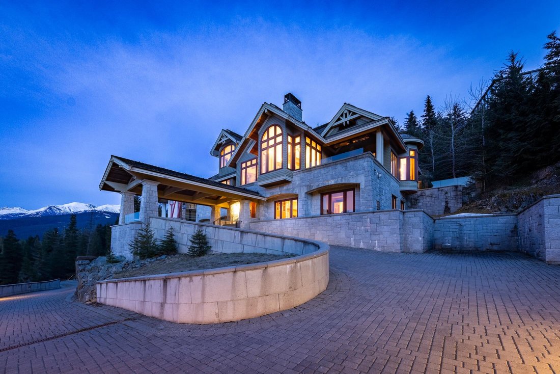 House in Whistler, British Columbia, Canada 1 - 17814346