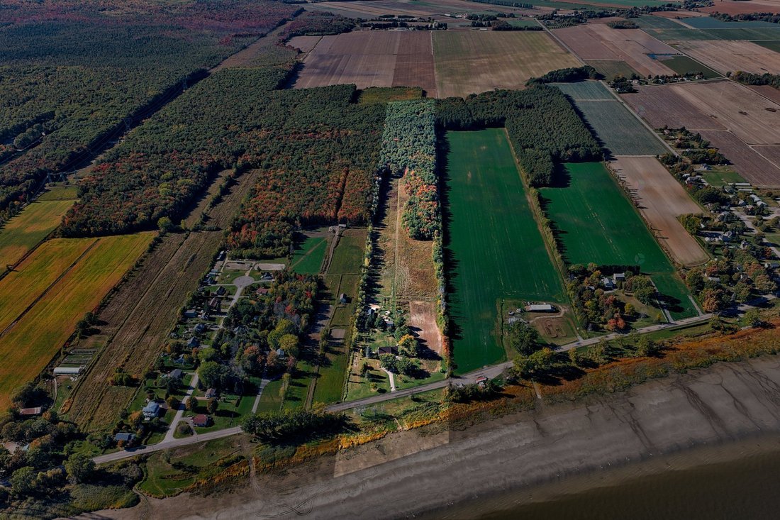 Farm Ranch in Lanoraie, Quebec, Canada 1 - 16960584