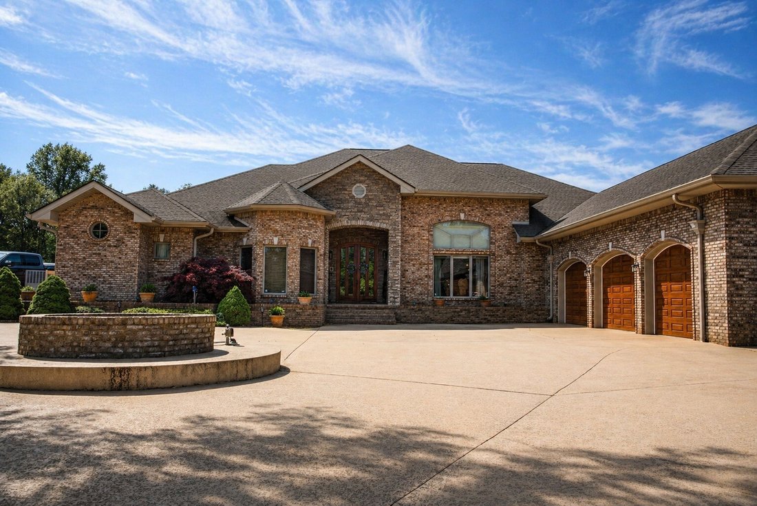 House in Clarksville, Tennessee, United States 2 - 17812476
