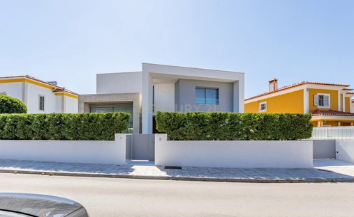 Villa in Azeitao (Sao Lourenco e Sao Simao), Setubal, Portugal 1
