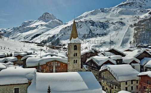Chalet in Val-d'Isere, Auvergne-Rhône-Alpes, France 1