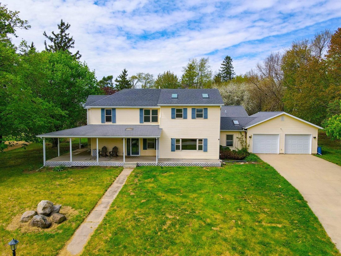 House in Stoughton, Wisconsin, United States 3 - 17811571
