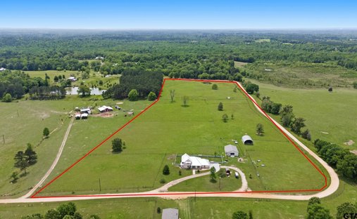House in Troup, Texas, United States 1