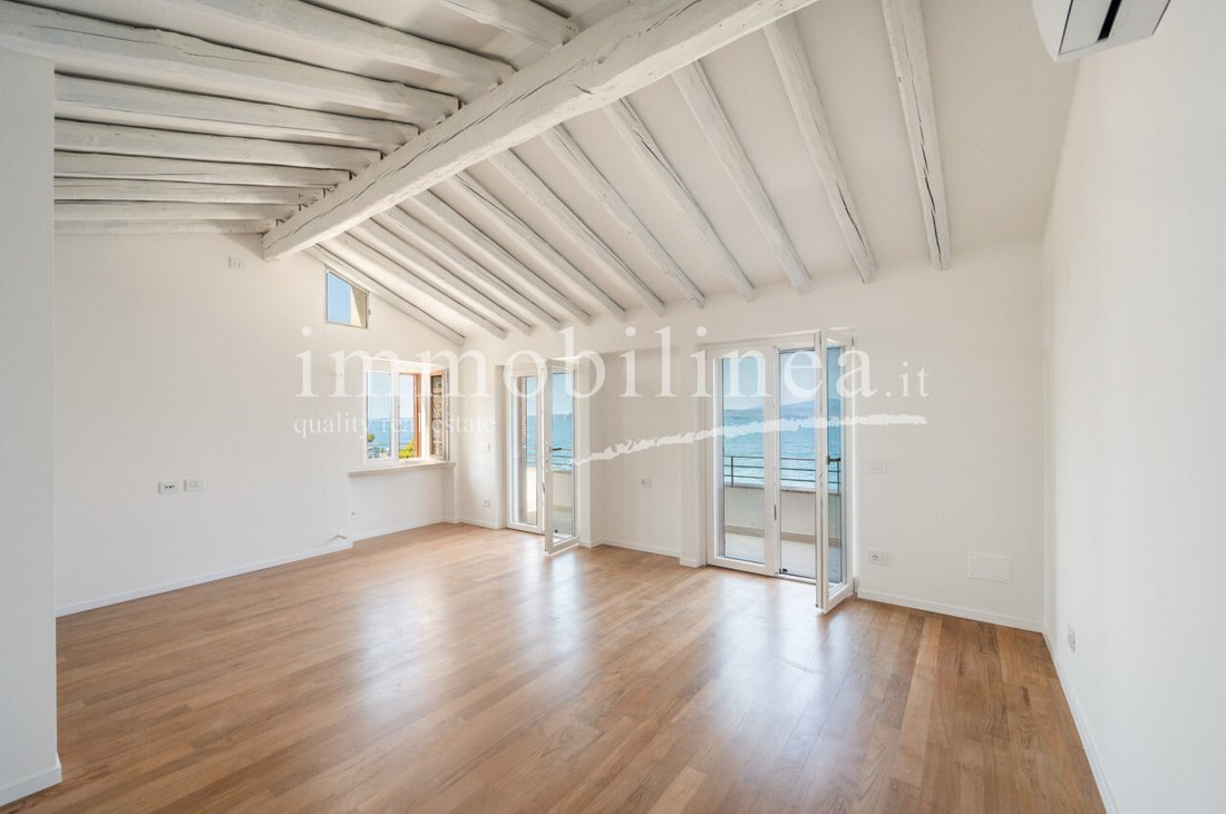 Apartment in Torri del Benaco, Veneto, Italy 2 - 16649204