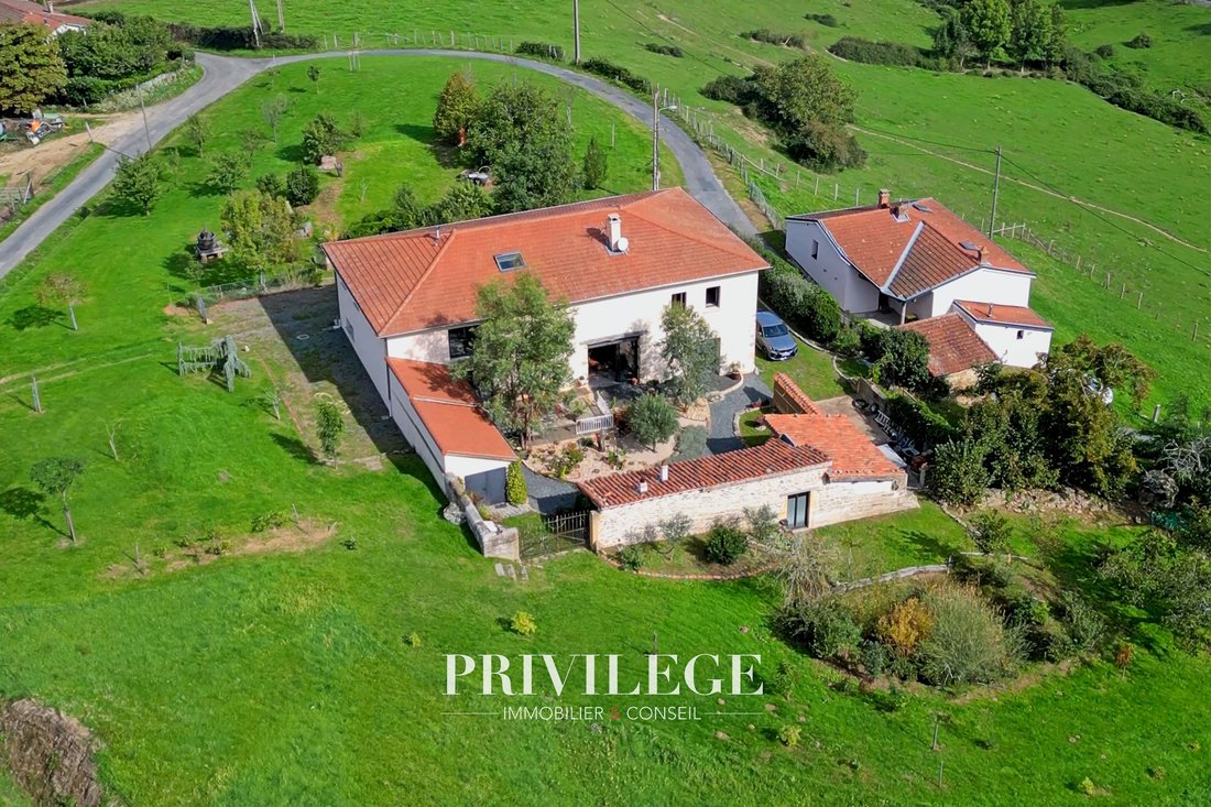 Castle in Lentilly, Auvergne-Rhône-Alpes, France 1 - 17814174