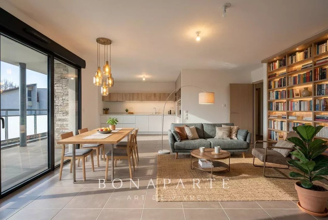 Apartment in Prévessin-Moëns, Auvergne-Rhône-Alpes, France 1 - 17810711
