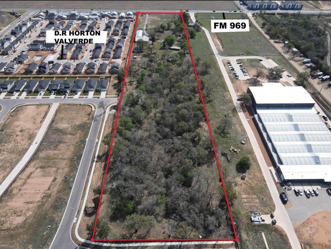 House in Bastrop, Texas, United States 1 - 17812627