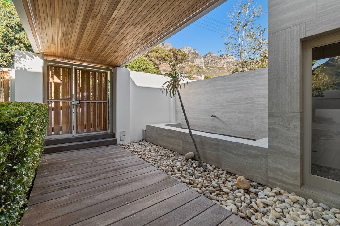 House in Cape Town, Western Cape, South Africa 2 - 17303323
