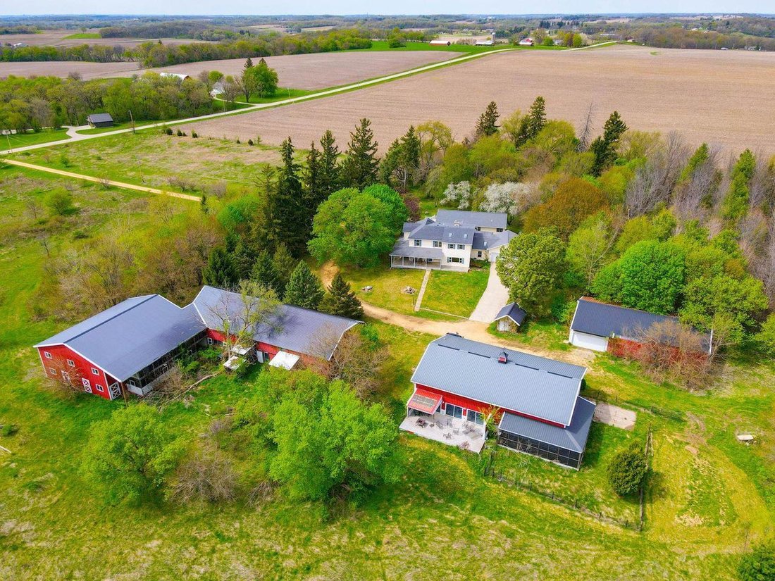House in Stoughton, Wisconsin, United States 1 - 17812207