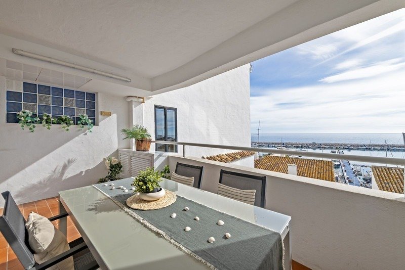 Appartamento a Puerto Banus, Marbella, Spagna 1 - 17814186