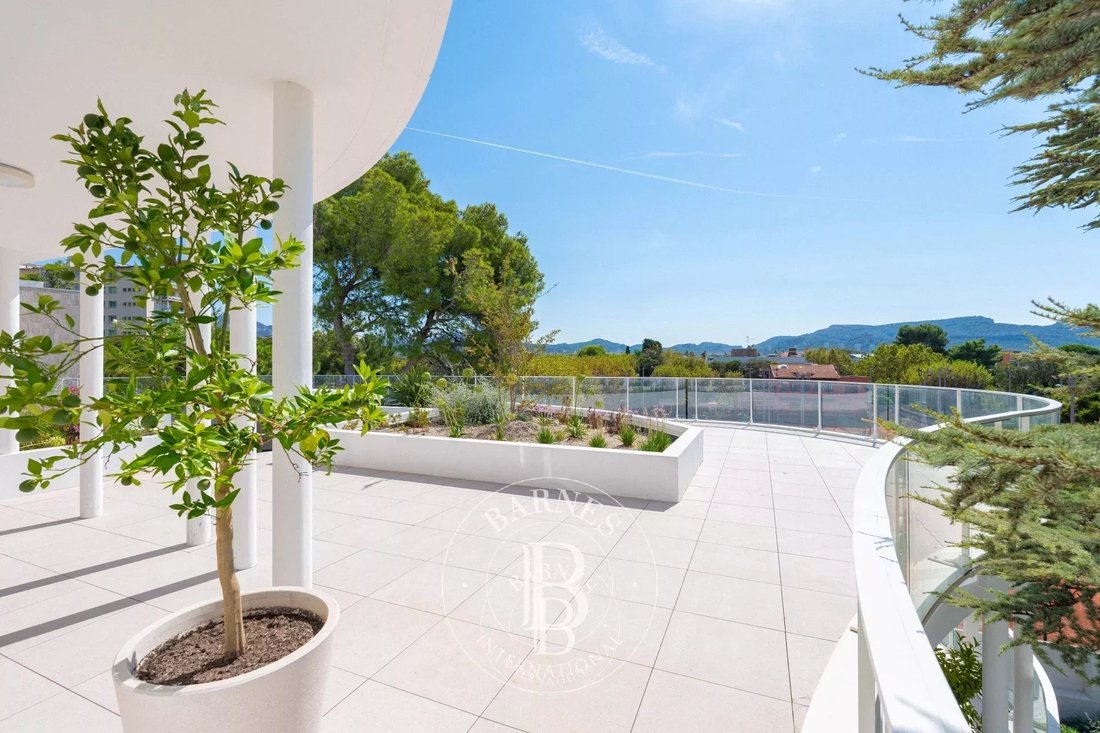 Apartment in Saint Giniez, 8e Arrondissement, Marseille 3 - 14725749