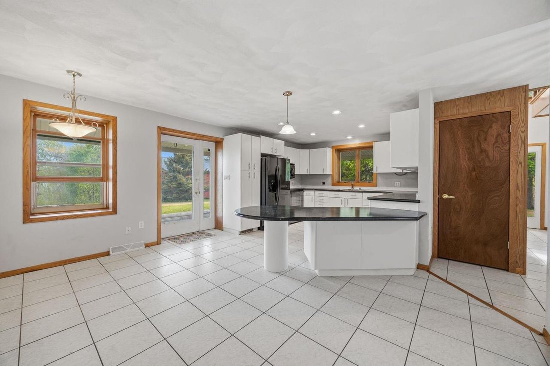 House in Stoughton, Wisconsin, United States 4 - 17812207
