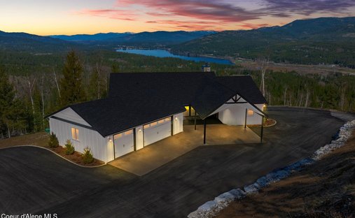 House in Cocolalla, Idaho, United States 1