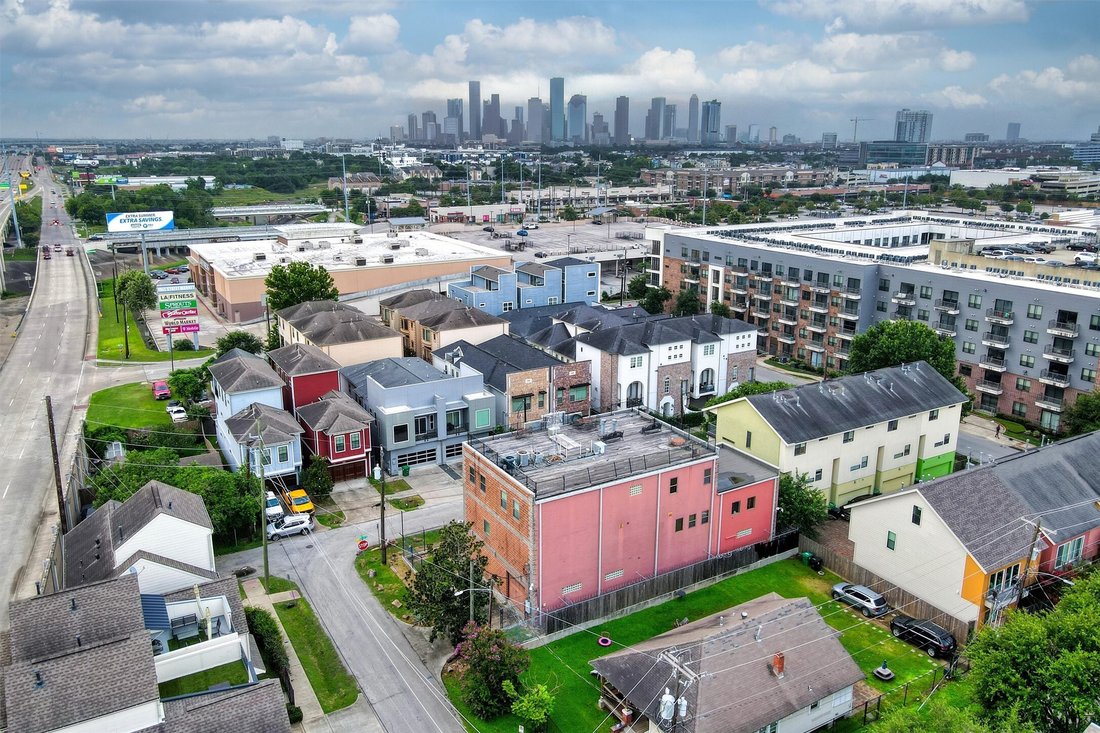 House in Houston, Texas, United States 3 - 17814842