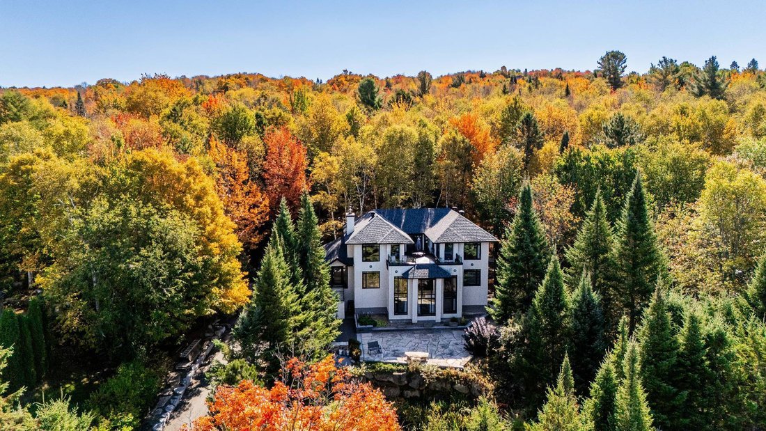 House in Sainte-Anne-des-Lacs, Quebec, Canada 1 - 16258603