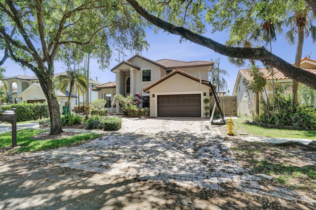 House in Pembroke Pines, Florida, United States 3 - 17815426
